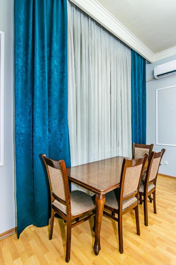 Rolls Royce Apartment Baky Esterno foto